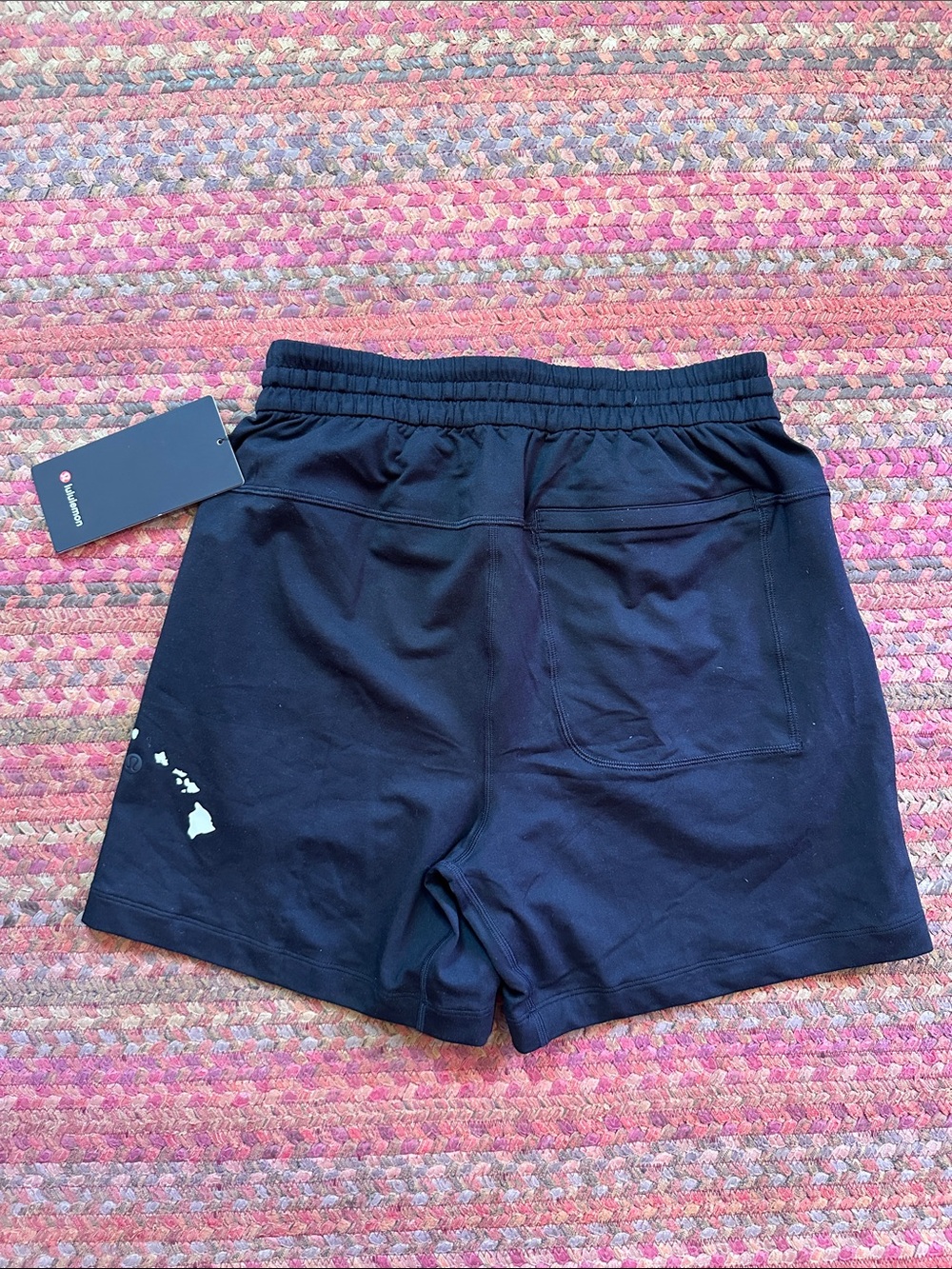 LULULEMON HAWAII ISLAND Men's Black Soft Jersey Short 5”